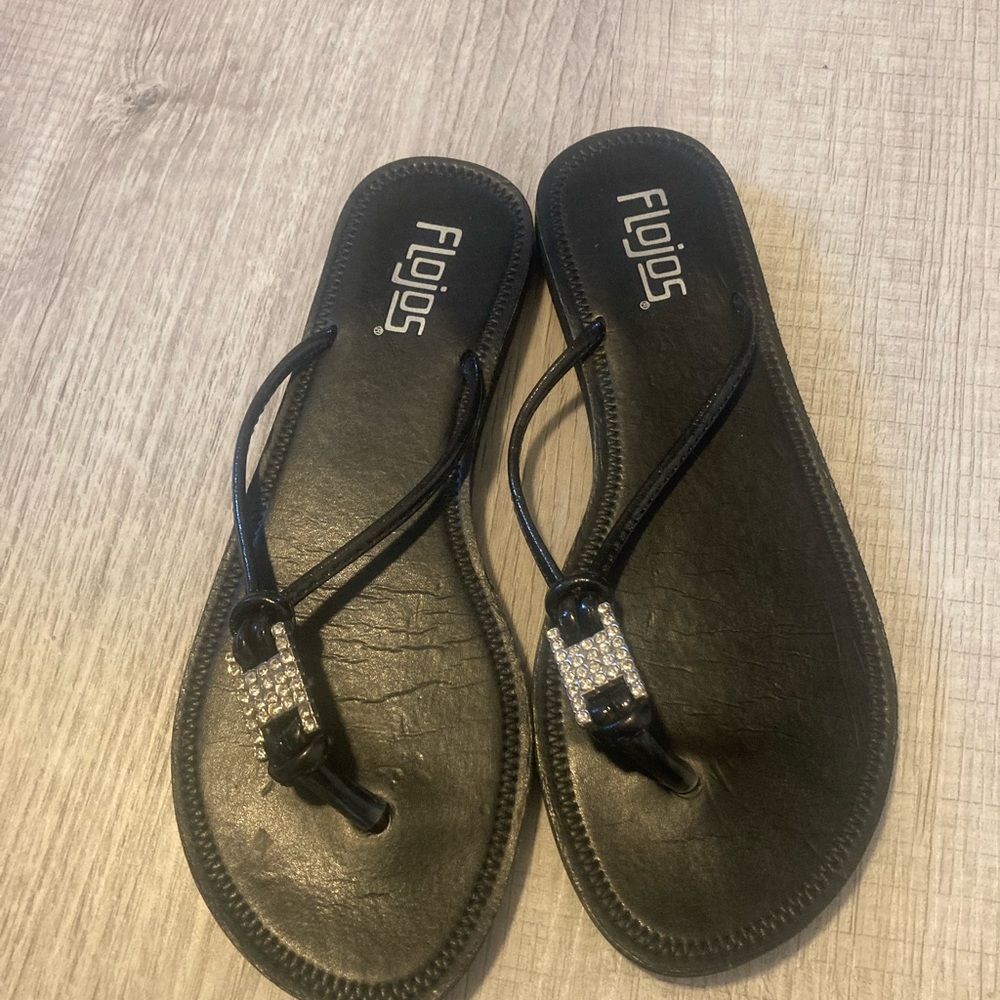 Flojos sandals